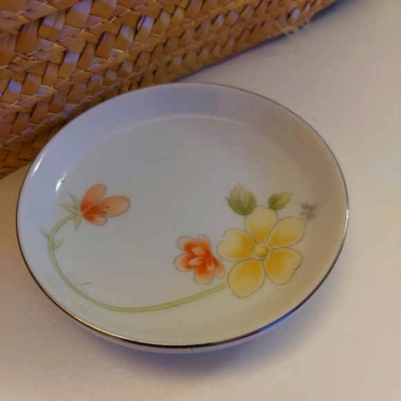 Floral Patterned Trinket Holder Annabelle Fine China # 5002 - Picture 1 of 3